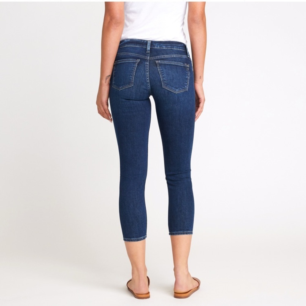 Silver Jeans Co. Suki Mid Rise Crop Denim Jean